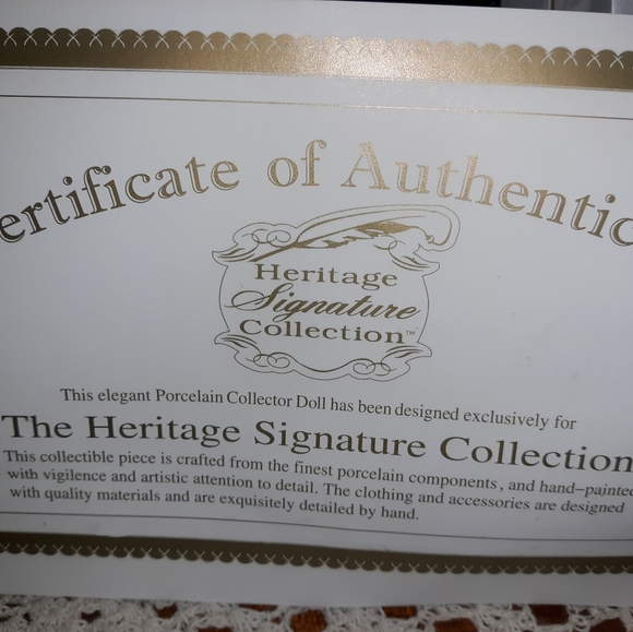 Porcelain doll - Picture 2 of 4